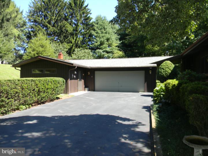 1820 Spring Valley Road Springfield, PA 19064 - Photo 3 of 22 Gallery Image 3