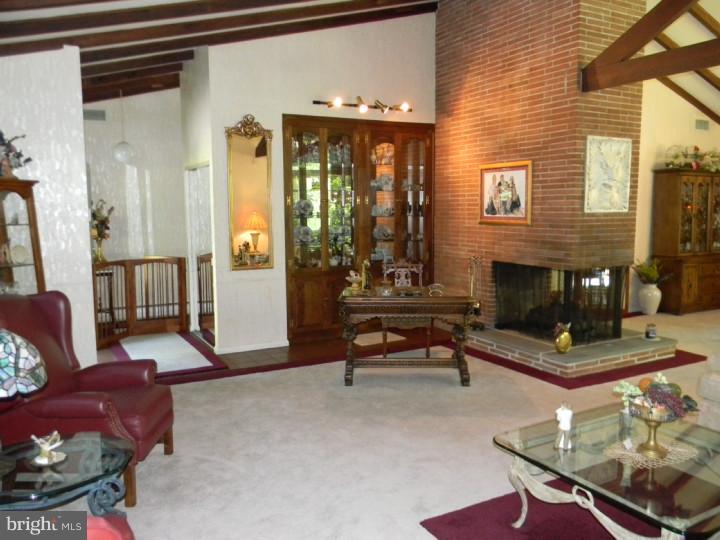 1820 Spring Valley Road Springfield, PA 19064 - Photo 4 of 22 Gallery Image 4
