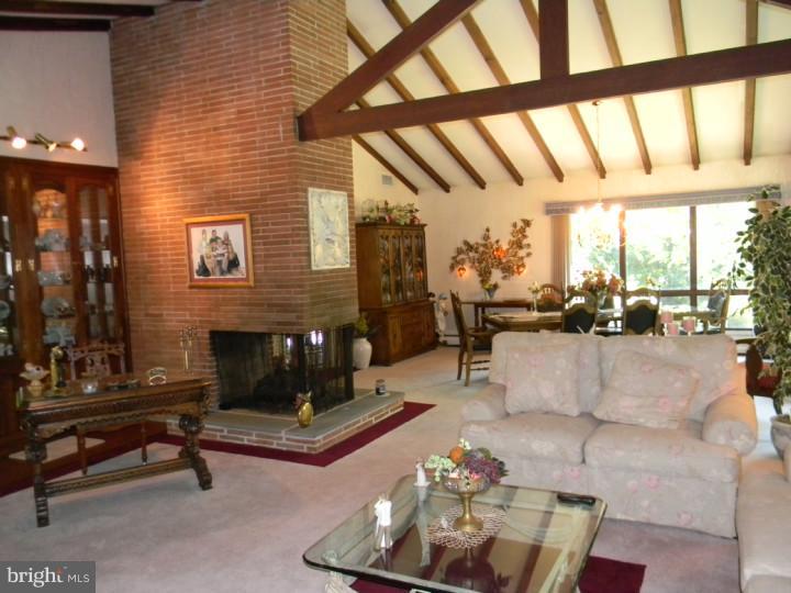 1820 Spring Valley Road Springfield, PA 19064 - Photo 5 of 22 Gallery Image 5