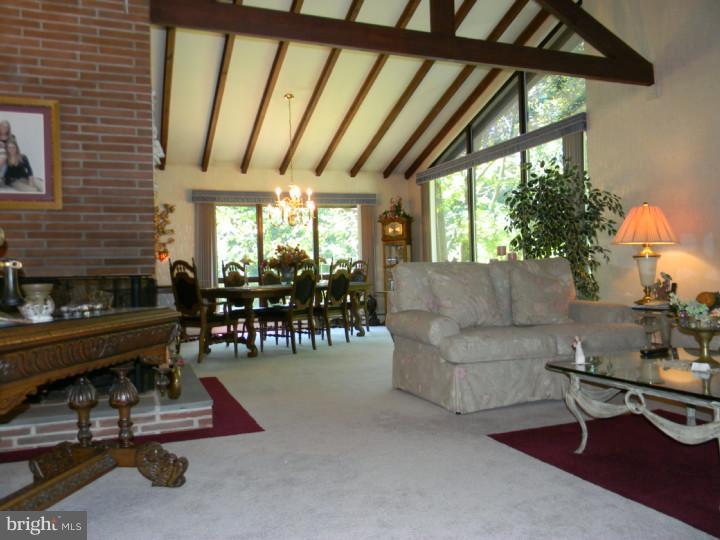 1820 Spring Valley Road Springfield, PA 19064 - Photo 8 of 22 Gallery Image 8
