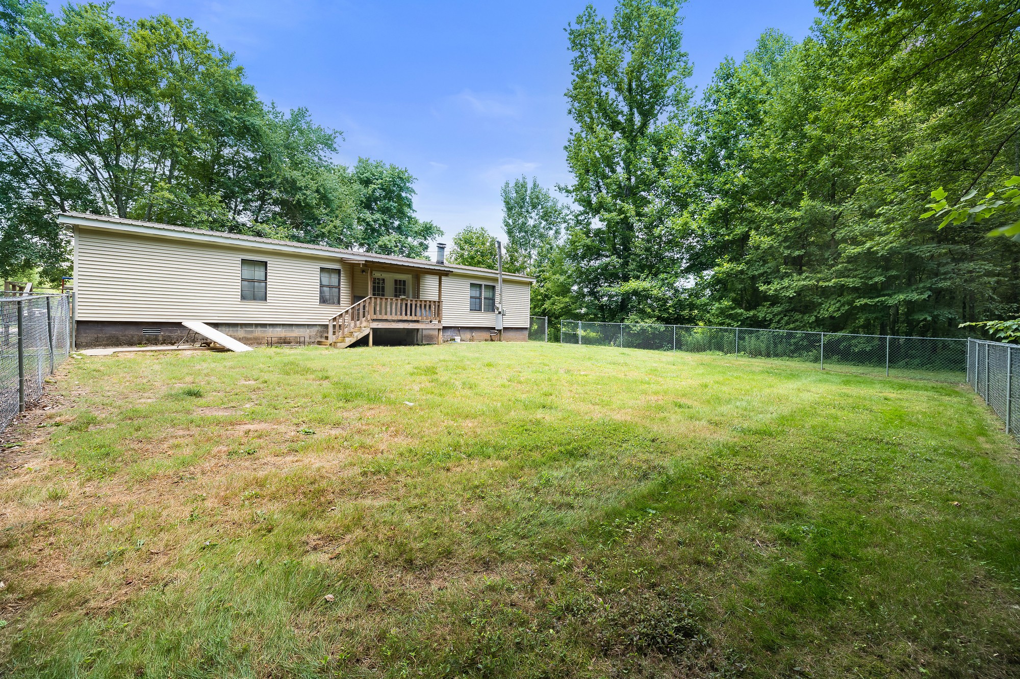 541 West D White Road Walling, TN 38587 - Photo 5 of 27 Gallery Image 5