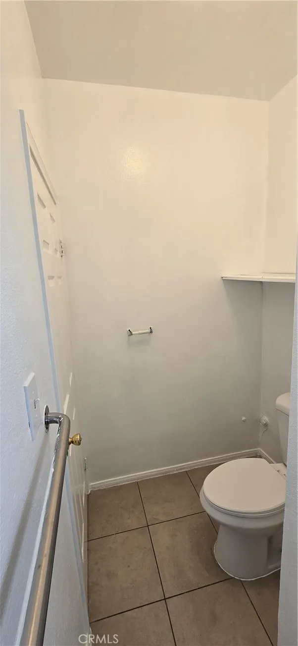 1060 Cherry Long Beach, CA 90813 - Photo 52 of 63 a bathroom with a toilet and a shower