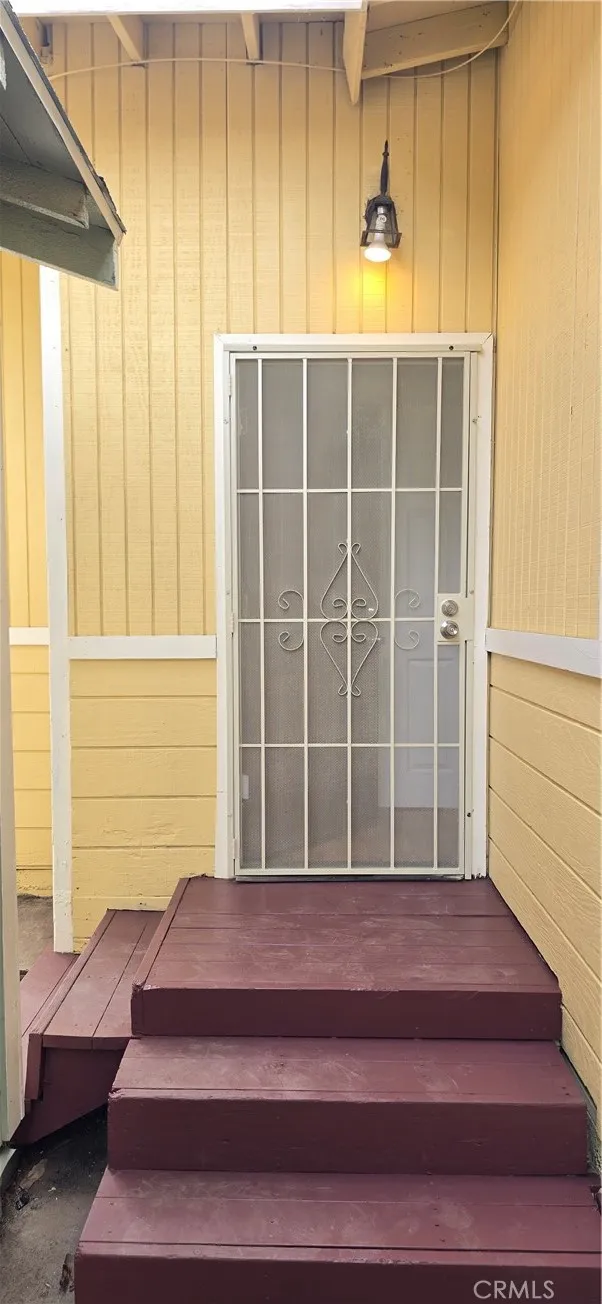 1060 Cherry Long Beach, CA 90813 - Photo 61 of 63 a bathroom with a bathtub and shower