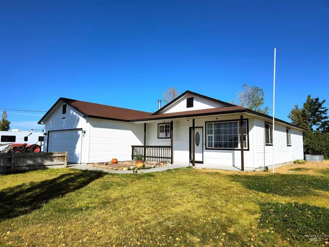 $429,900 | 6600 Southwest Jarvis Drive, Mountain Home, ID 83647