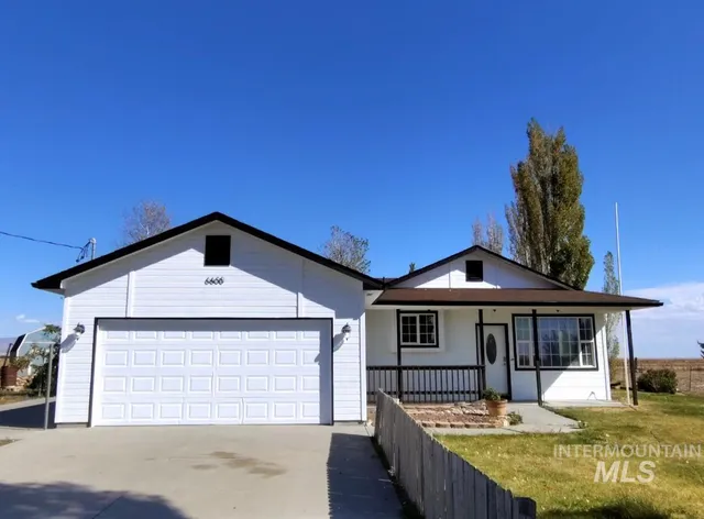 $429,900 | 6600 Southwest Jarvis Drive, Mountain Home, ID 83647