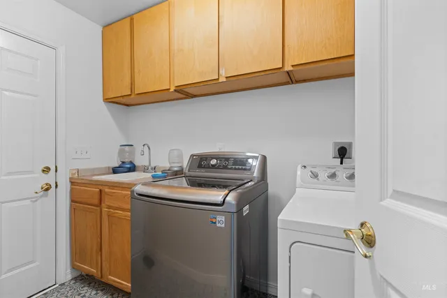 $429,900 | 6600 Southwest Jarvis Drive, Mountain Home, ID 83647