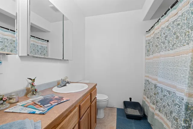 $429,900 | 6600 Southwest Jarvis Drive, Mountain Home, ID 83647