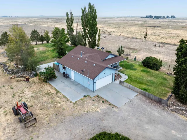 $429,900 | 6600 Southwest Jarvis Drive, Mountain Home, ID 83647
