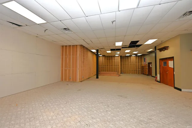 $250,000 | 123 North Market Street, Winamac, IN 46996