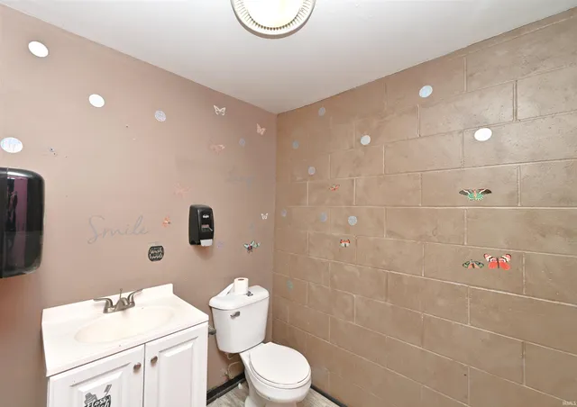 $250,000 | 123 North Market Street, Winamac, IN 46996