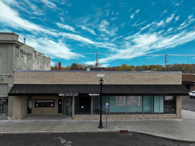 $250,000 | 123 North Market Street, Winamac, IN 46996