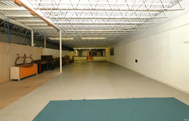 $250,000 | 123 North Market Street, Winamac, IN 46996