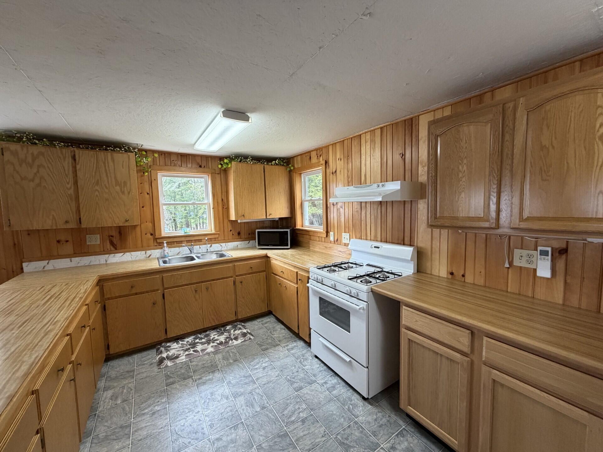 69 Deering Lake Road Orient, ME 04471 - Photo 7 of 39