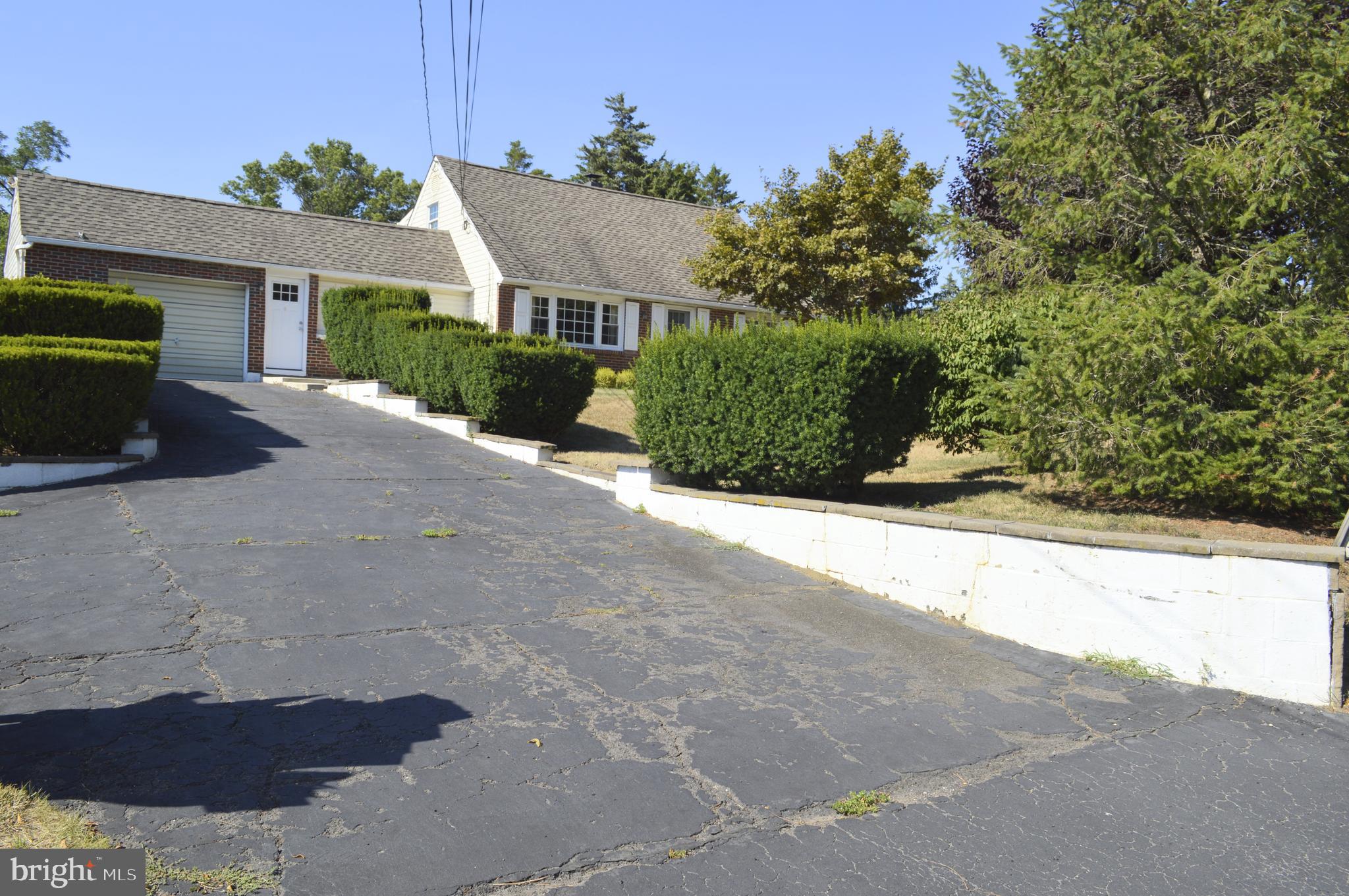 2729 Monmouth Road Jobstown, NJ 08041 - Photo 3 of 42 Gallery Image 3