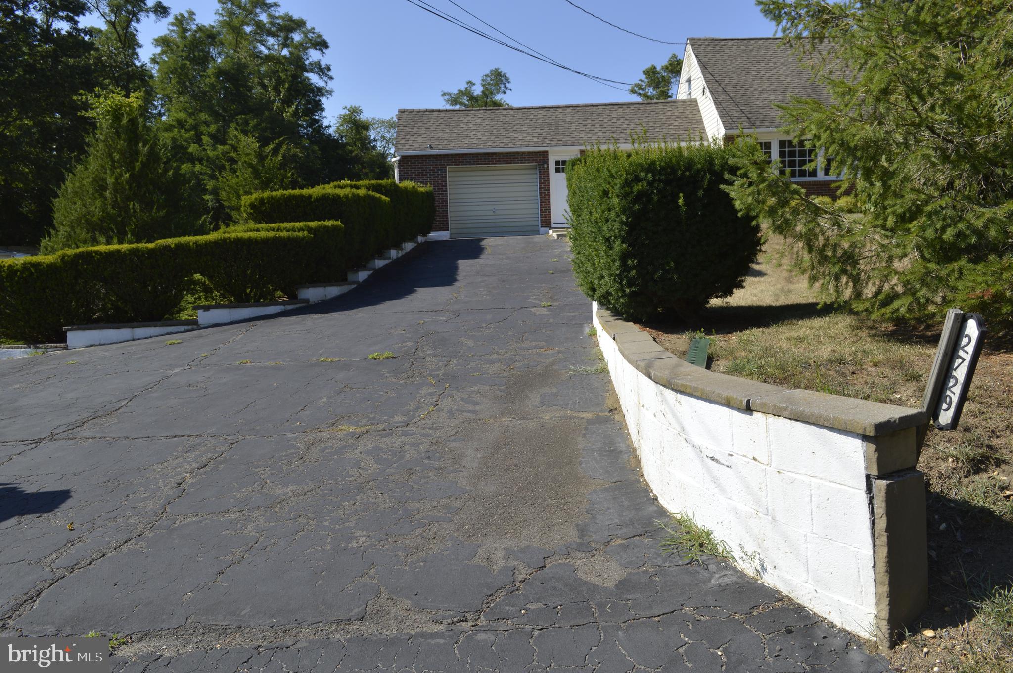 2729 Monmouth Road Jobstown, NJ 08041 - Photo 4 of 42 Gallery Image 4
