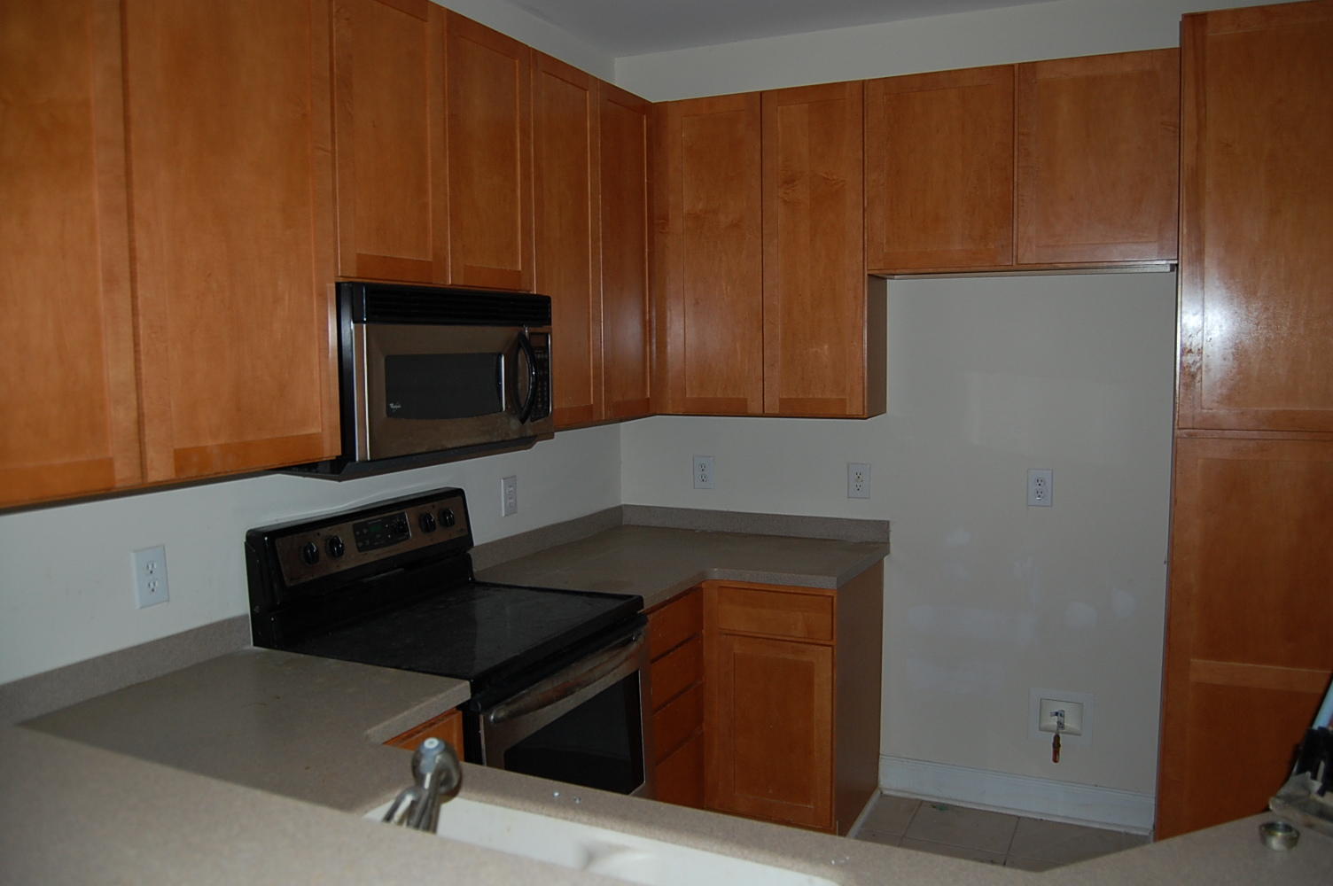 2012 Basildon Road Mount Pleasant, SC 29466 - Photo 3 of 16 kitchen