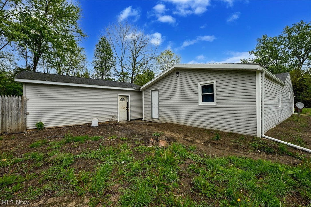 916 Abington Road Akron, OH 44312 - Photo 8 of 27