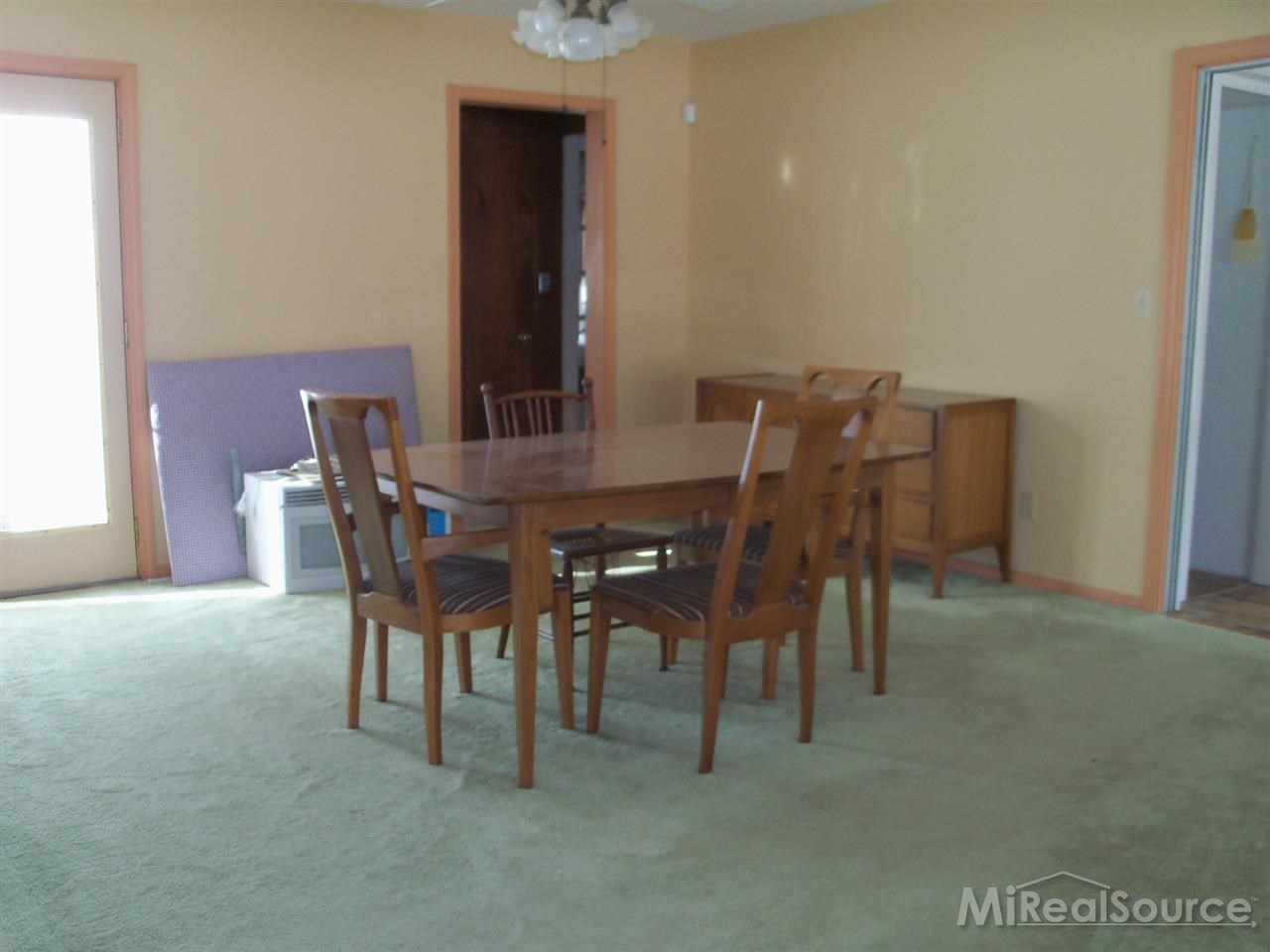 460 South Huron View Road Carsonville, MI 48419 - Photo 4 of 14 31228613-3.JPG
