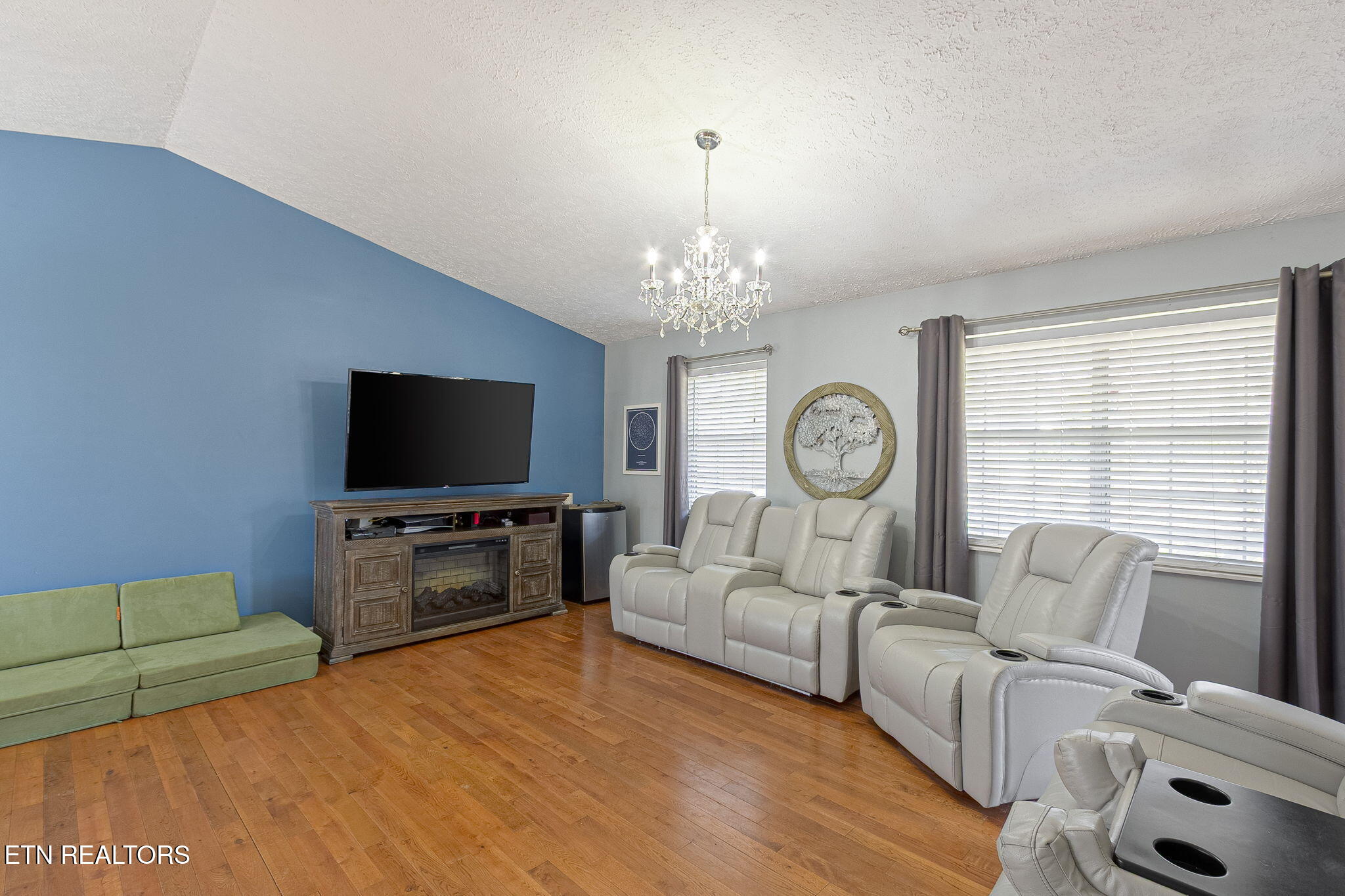 213 Norman Road Powell, TN 37849 - Photo 19 of 35 5-web-or-mls-005--FULL