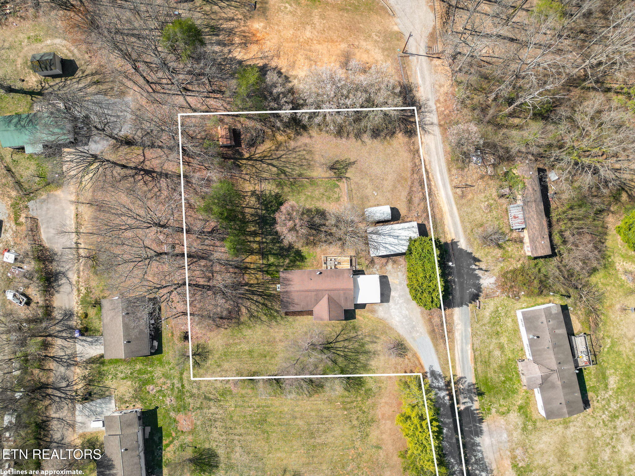 213 Norman Road Powell, TN 37849 - Photo 2 of 35 35-web-or-mls-035--FULL