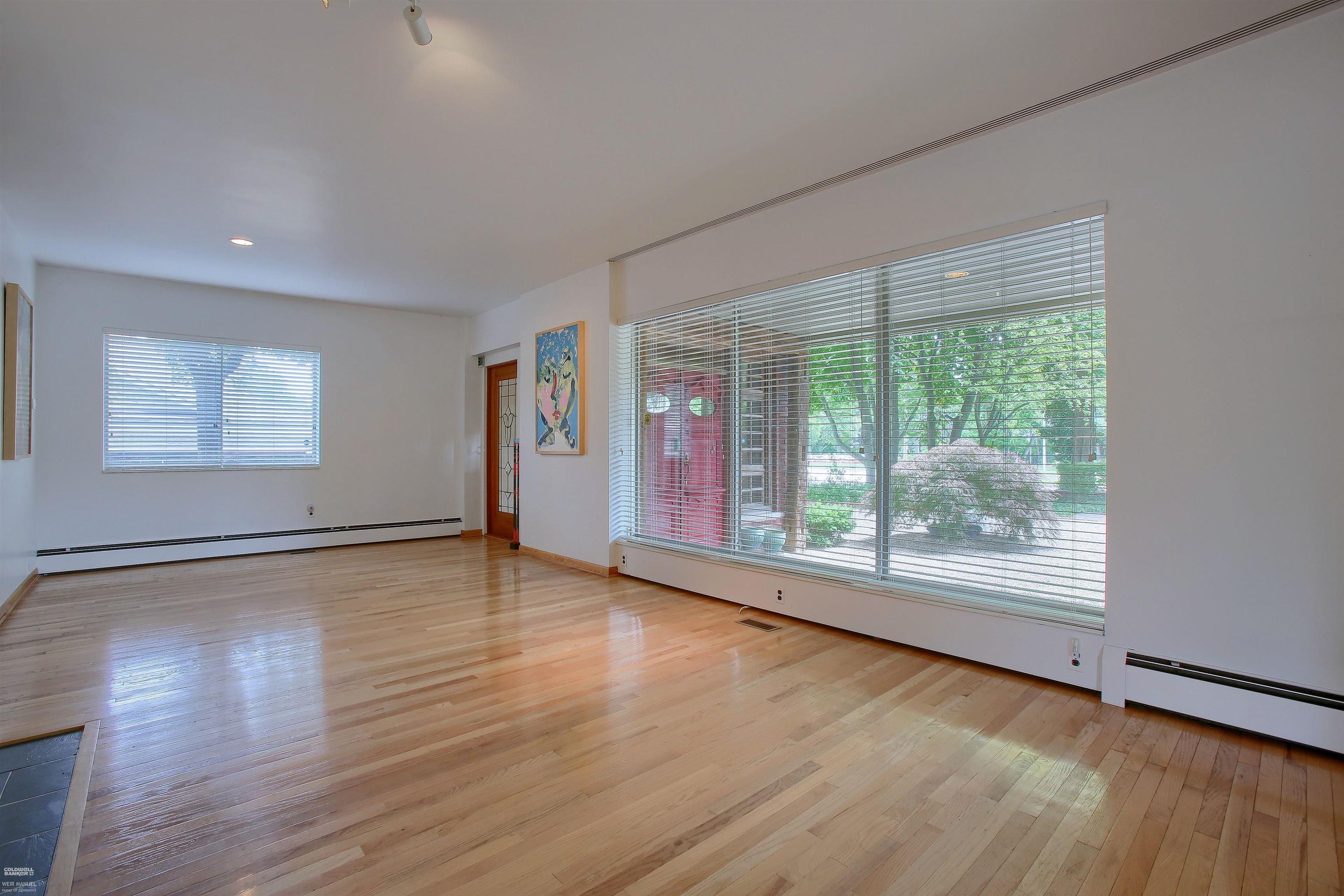 917 Lake Shore Road Grosse Pointe Shores, MI 48236 - Photo 10 of 44