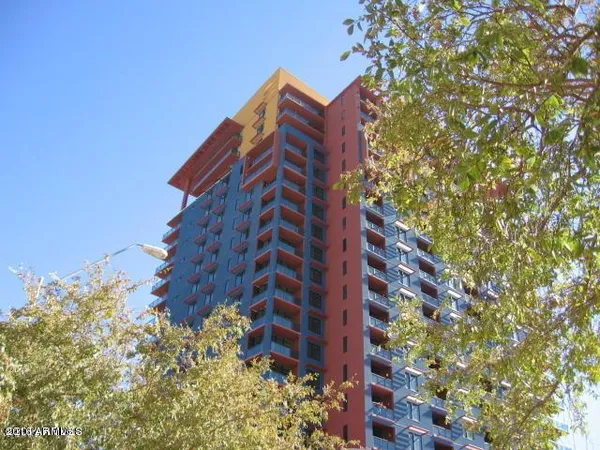 $1,895 | 310 South 4th Street, Unit 702, Phoenix, AZ 85004
