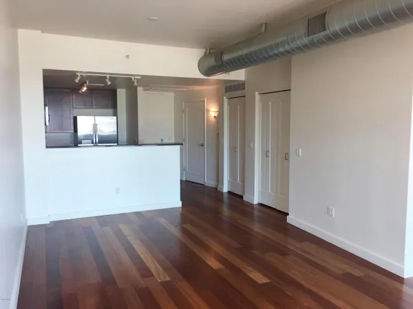 $1,895 | 310 South 4th Street, Unit 702, Phoenix, AZ 85004