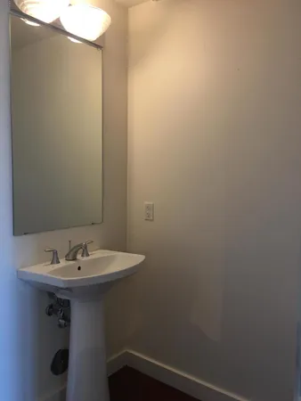 $1,895 | 310 South 4th Street, Unit 702, Phoenix, AZ 85004