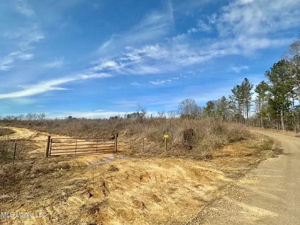 $240,000 | 3 Prentiss Crump Road, Utica, MS 39175