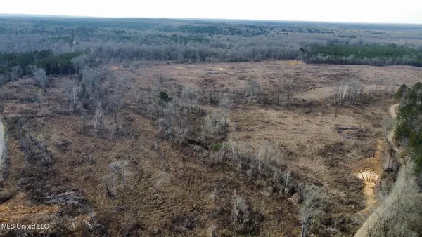 $240,000 | 3 Prentiss Crump Road, Utica, MS 39175