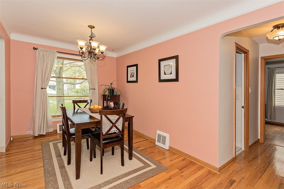 4967 North Barton Road Cleveland, OH 44124 - Photo 12 of 34