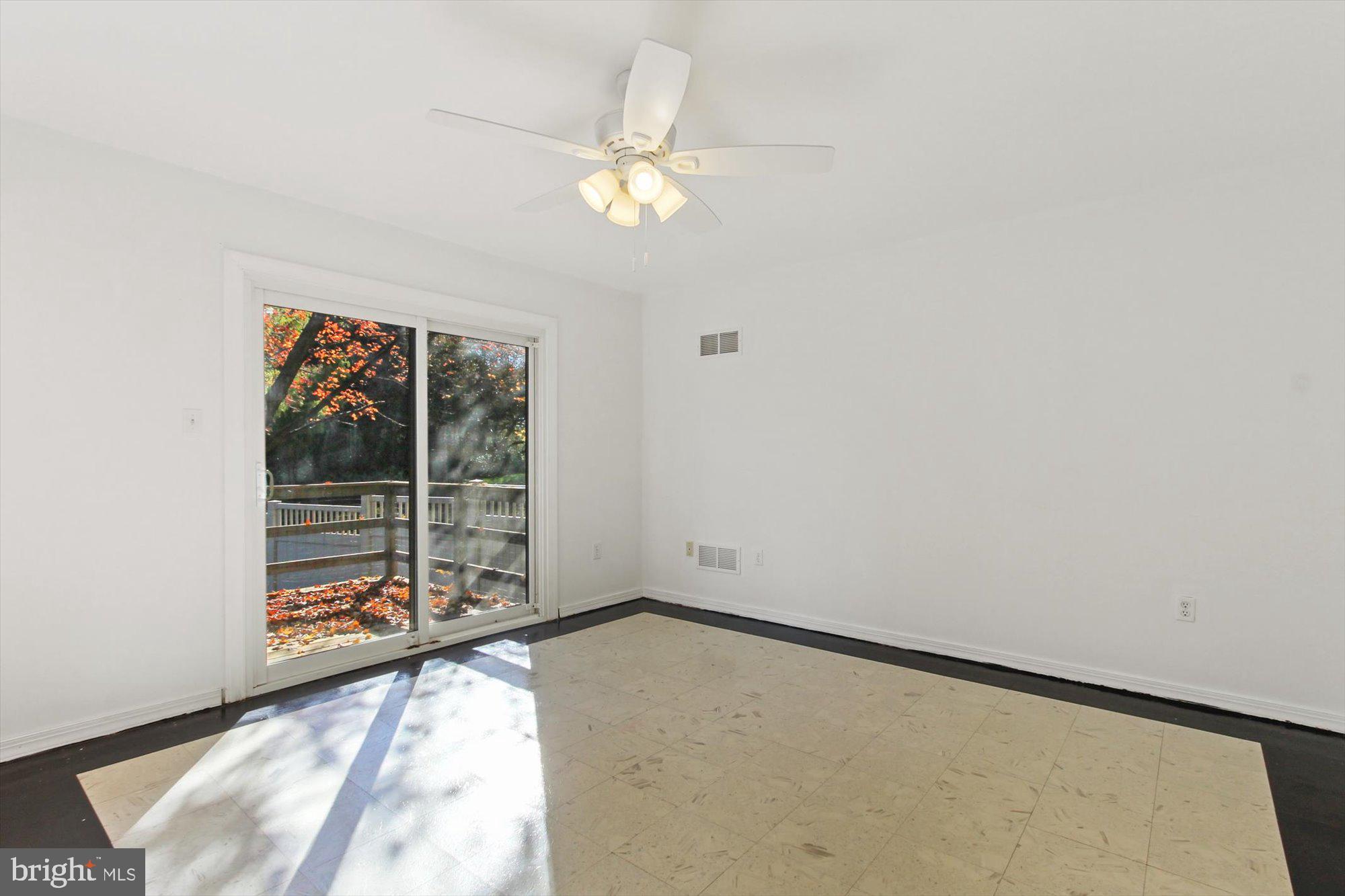 2845 Pilgrim Road York, PA 17406 - Photo 11 of 27 Gallery Image 11