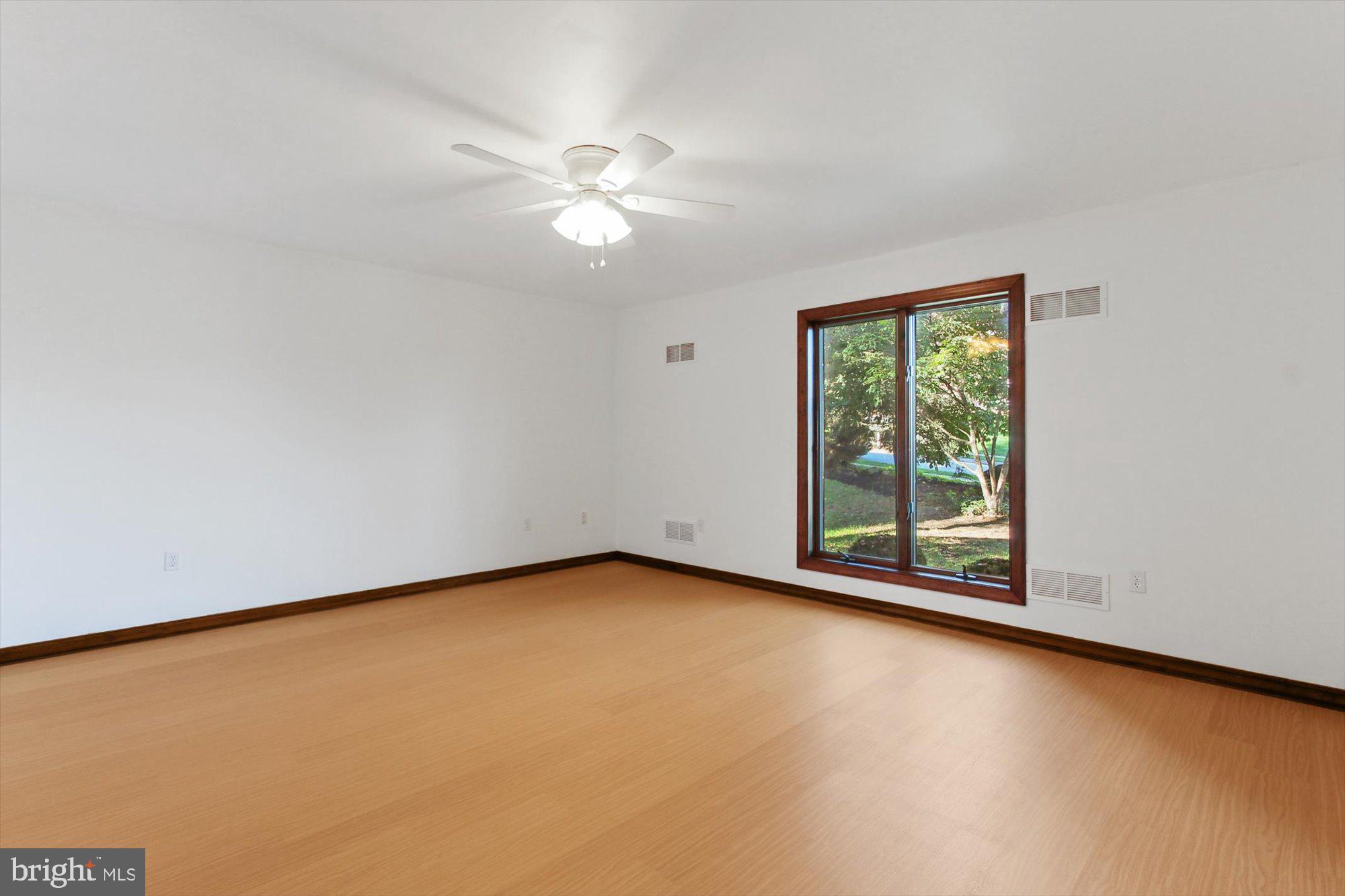 2845 Pilgrim Road York, PA 17406 - Photo 13 of 27 Gallery Image 13