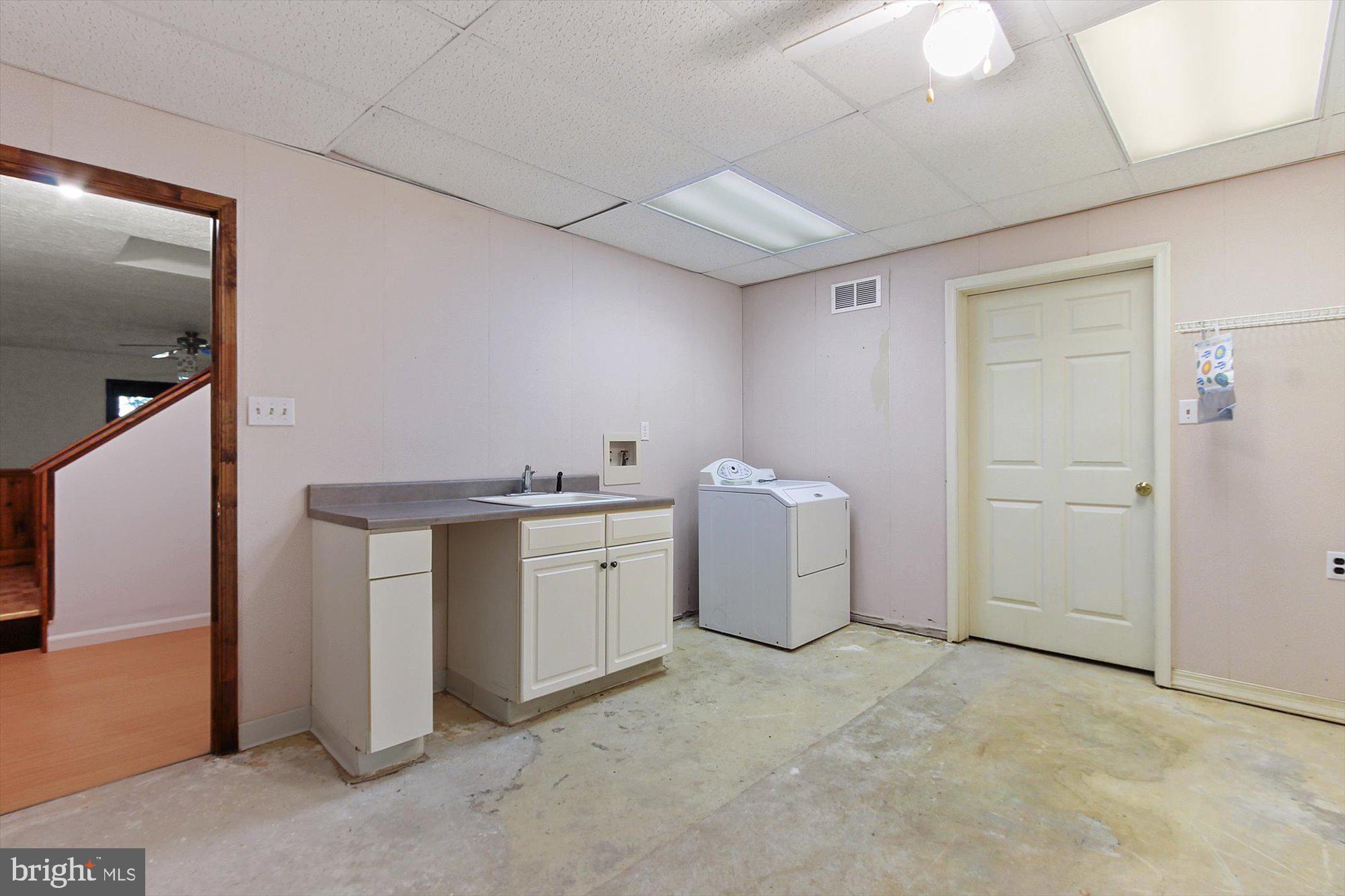 2845 Pilgrim Road York, PA 17406 - Photo 18 of 27 Gallery Image 18