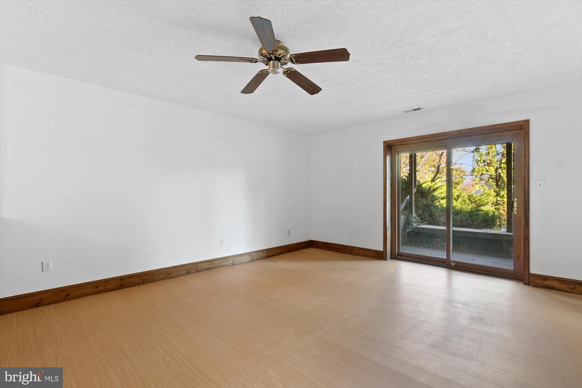 2845 Pilgrim Road York, PA 17406 - Photo 20 of 27 Gallery Image 20