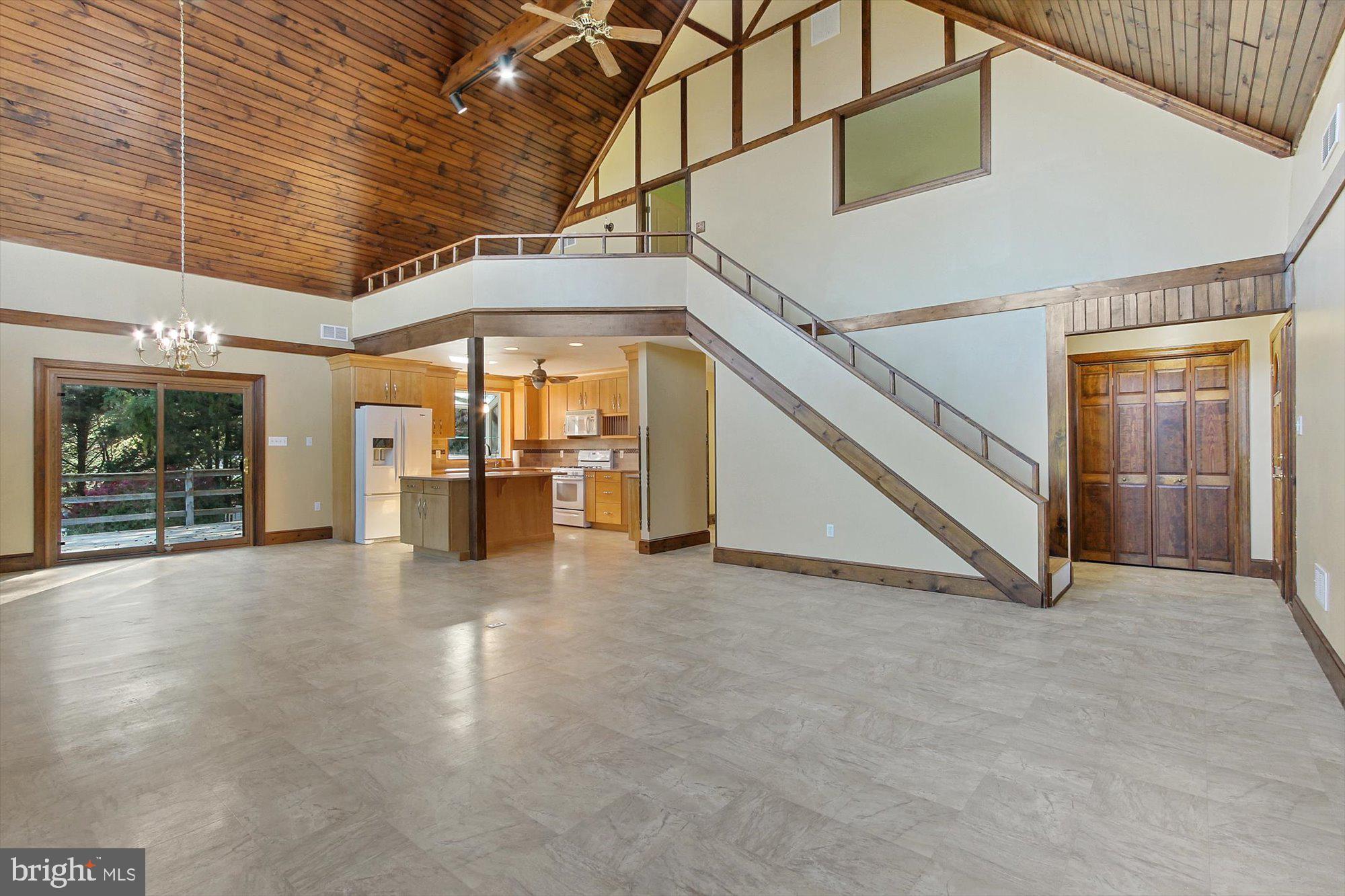 2845 Pilgrim Road York, PA 17406 - Photo 3 of 27 Gallery Image 3