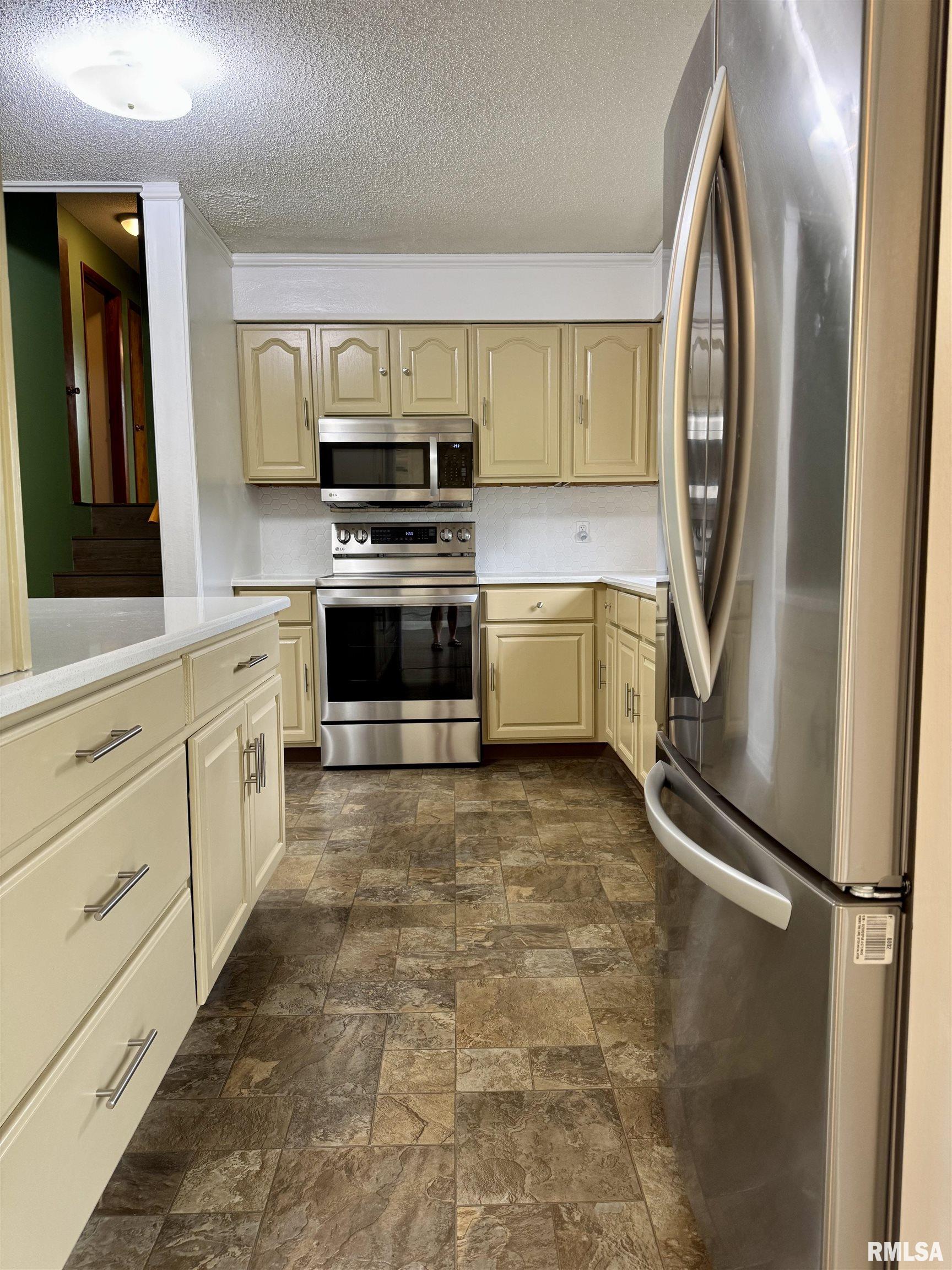 2313 Maple Avenue Macomb, IL 61455 - Photo 15 of 49