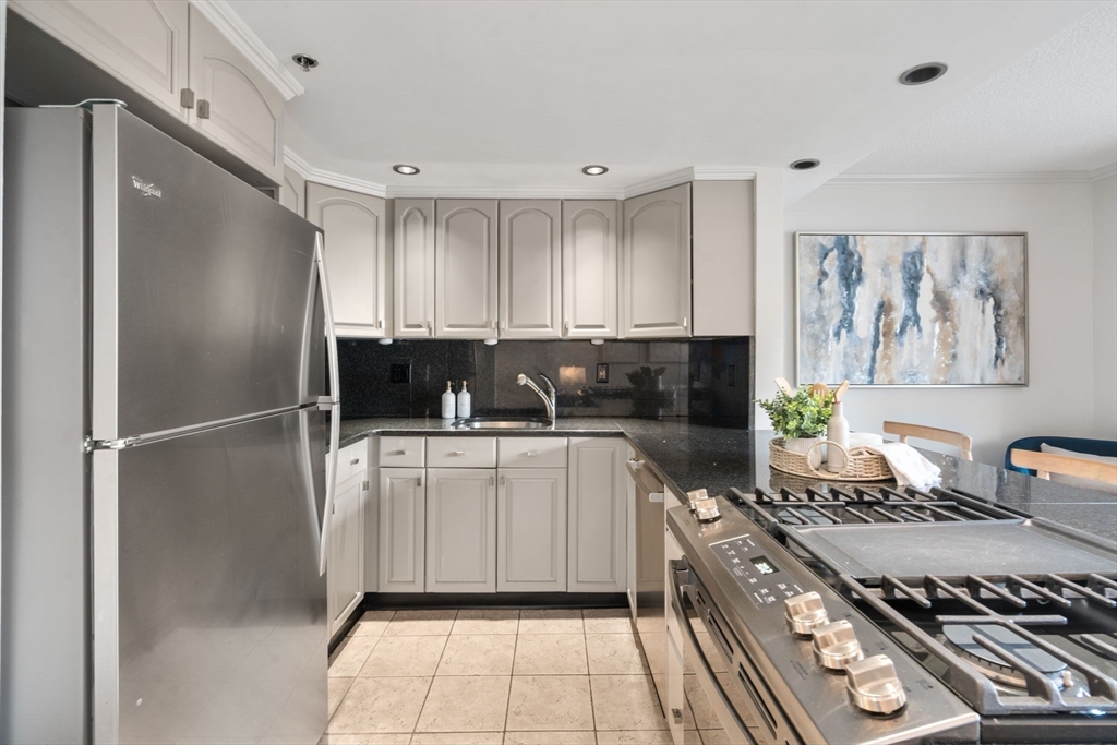 151 Tremont Street, Unit 8S Boston, MA 02111 - Photo 6 of 18