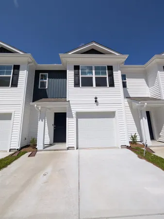 $2,100 | 636 Golden Resin Road, Conway, SC 29526