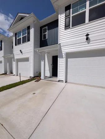 $2,100 | 636 Golden Resin Road, Conway, SC 29526