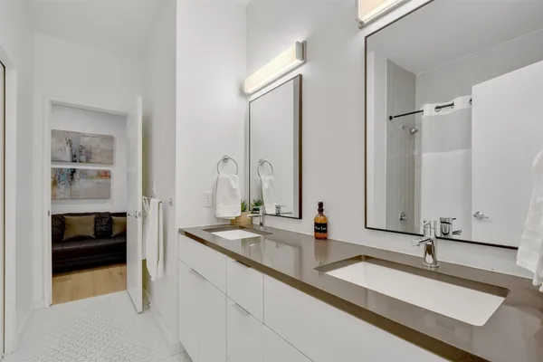 $3,500 | 1701 East Mlk Jr Boulevard, Unit 107, Austin, TX 78702