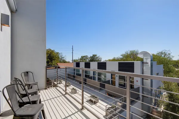 $3,500 | 1701 East Mlk Jr Boulevard, Unit 107, Austin, TX 78702