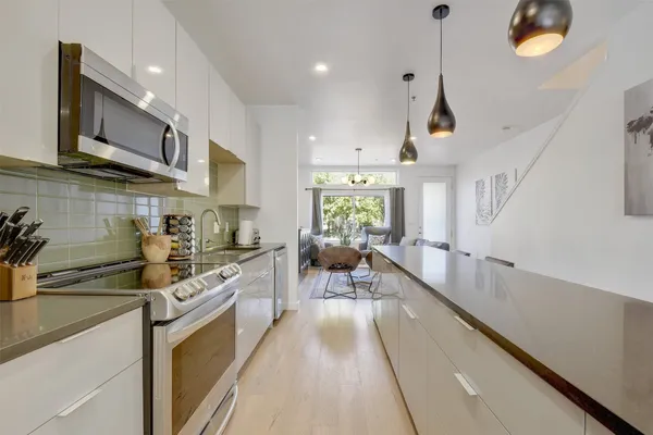 $3,500 | 1701 East Mlk Jr Boulevard, Unit 107, Austin, TX 78702