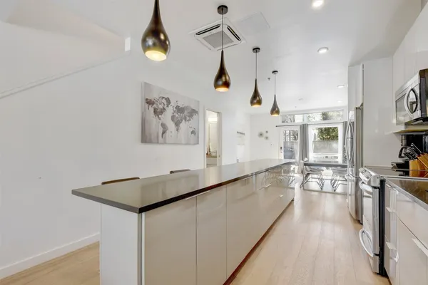 $3,500 | 1701 East Mlk Jr Boulevard, Unit 107, Austin, TX 78702