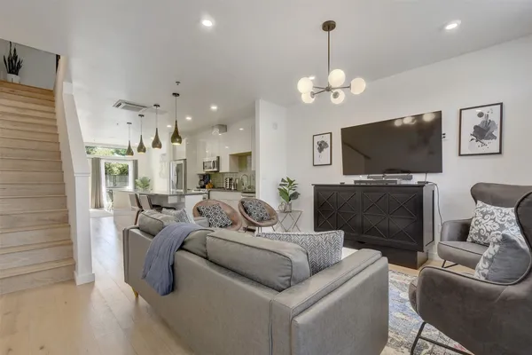 $3,500 | 1701 East Mlk Jr Boulevard, Unit 107, Austin, TX 78702