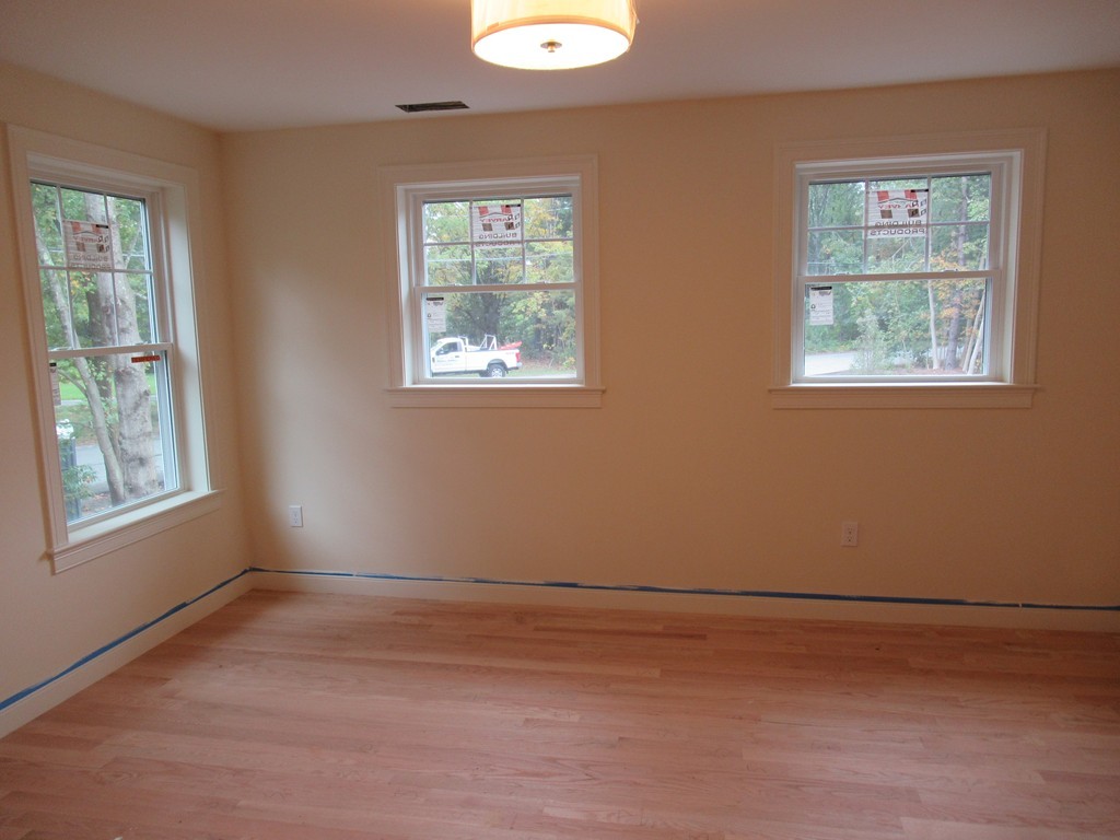 8 B Kinsley Road Acton, MA 01720 - Photo 13 of 14 Gallery Image 13