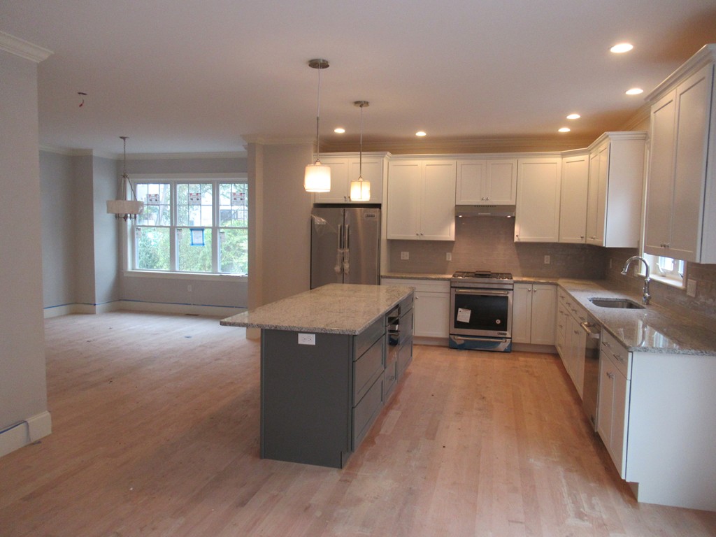 8 B Kinsley Road Acton, MA 01720 - Photo 4 of 14 Gallery Image 4