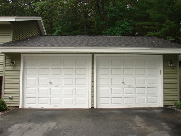 39 Old Stage Road Chelmsford, MA 01824 - Photo 3 of 25 a side view of a house