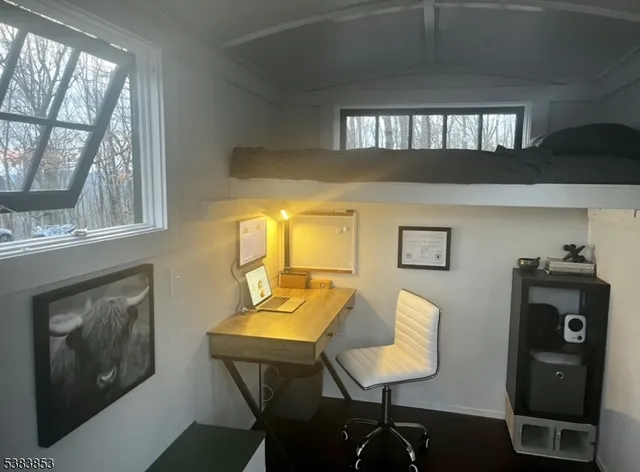 a view of a yard in front of the house