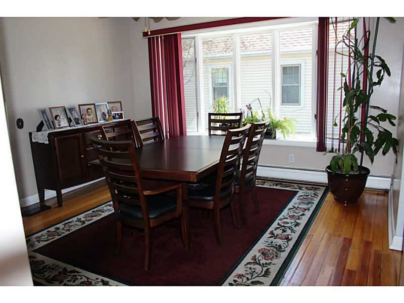 39 Whittier Road Pawtucket, RI 02861 - Photo 10 of 16 Dining Room.